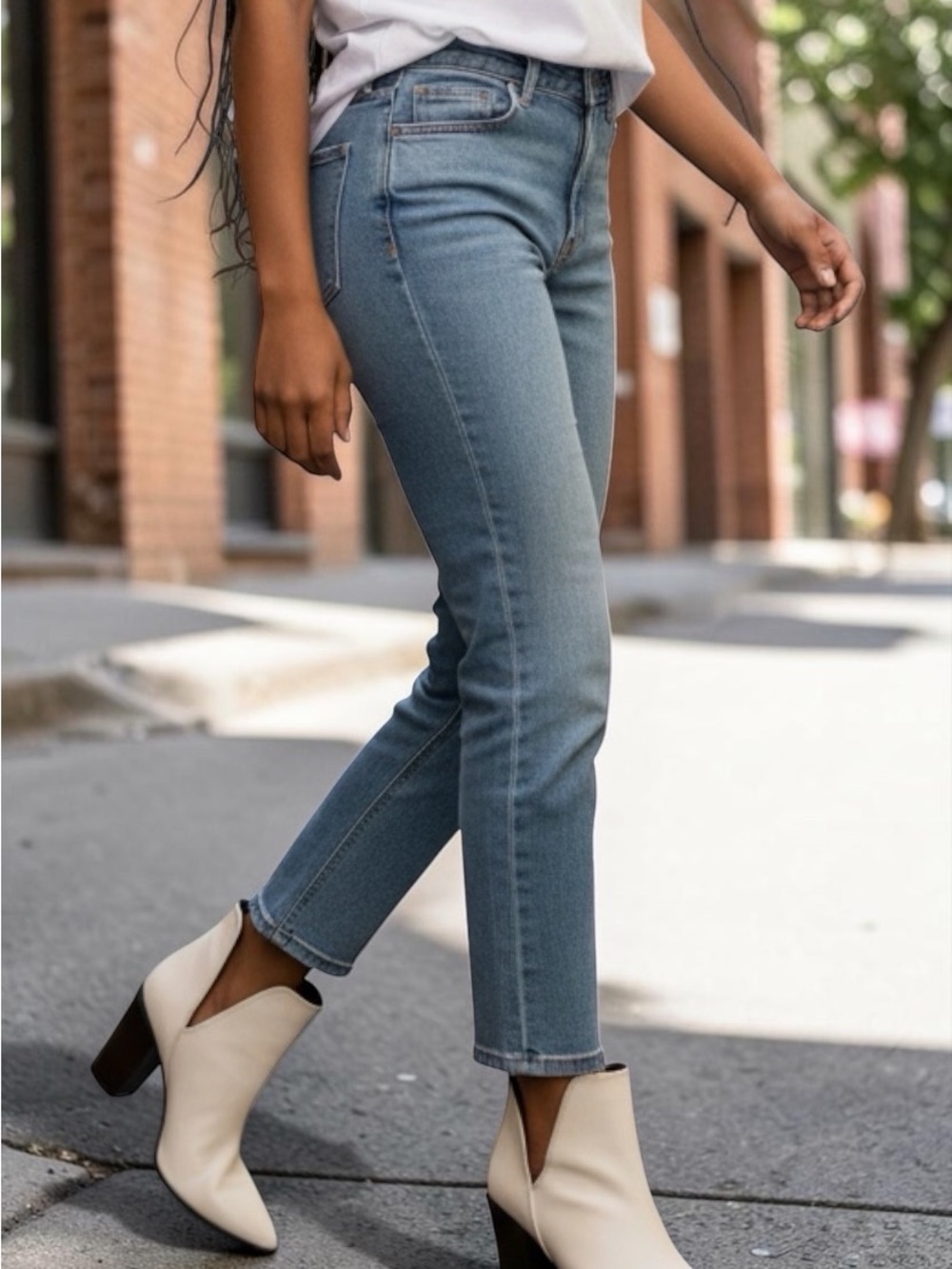 Qupid White Cutout Ankle Booties Size 8